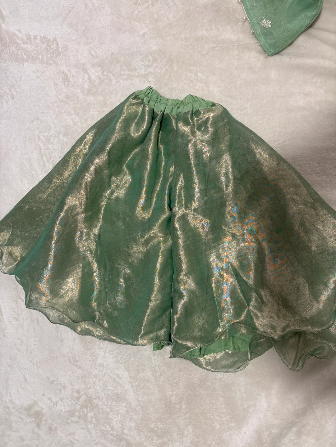 Green Embroidered Outfit with Dupatta and Pants - photo 3