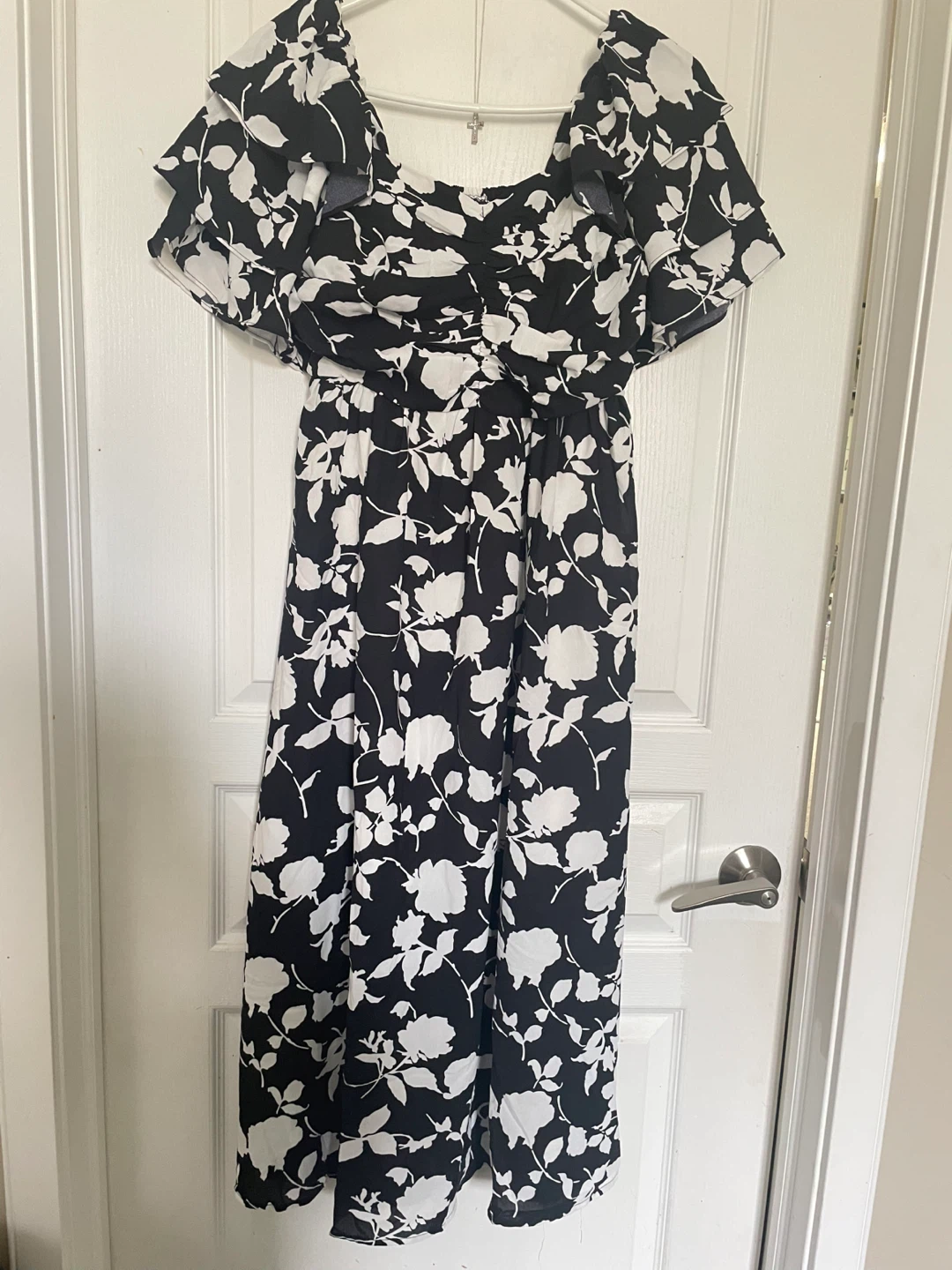 Women's Black and White Floral Maxi Dress