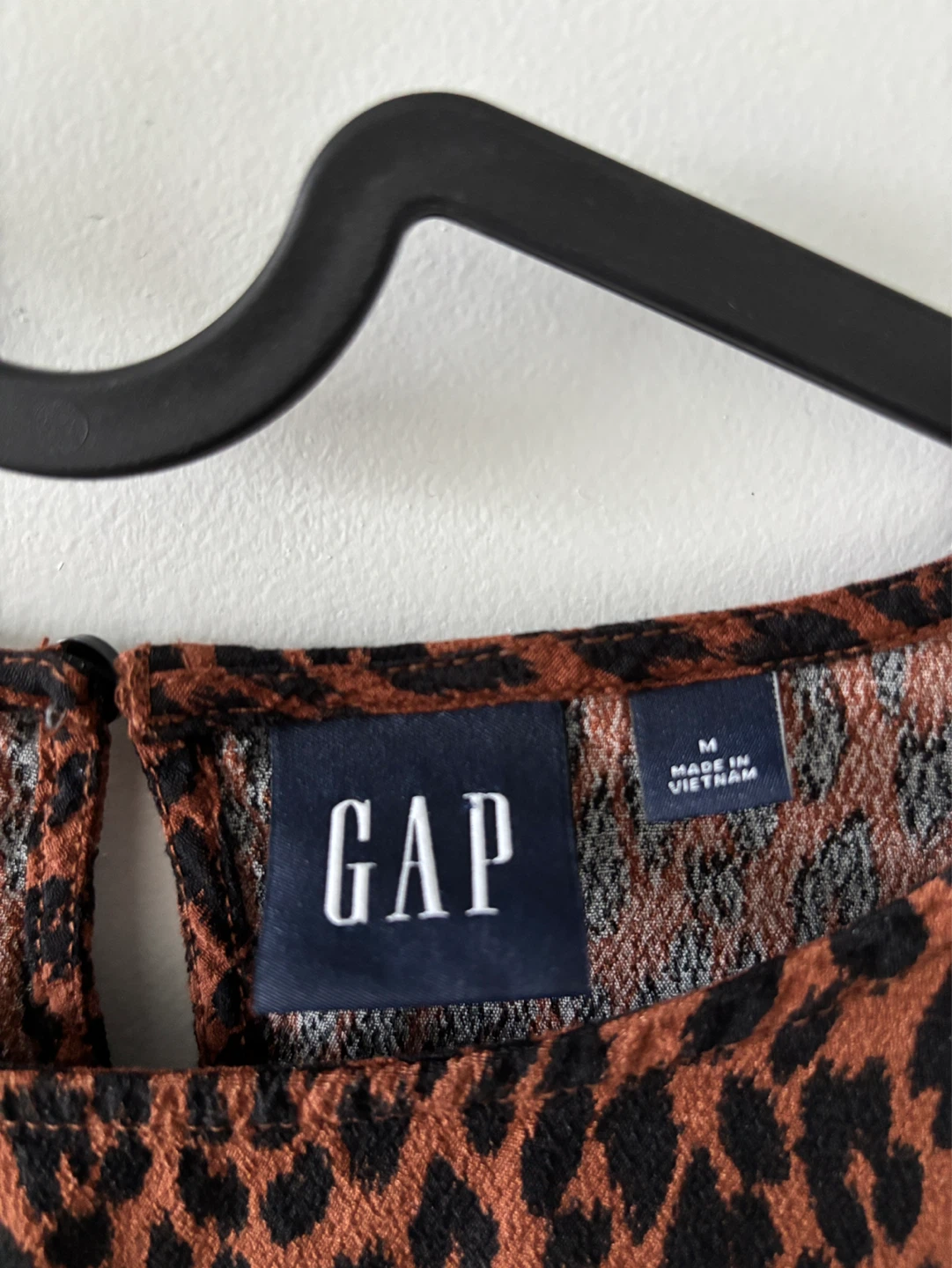 GAP Leopard Print Tiered Long Sleeve Blouse - Size M - photo 3