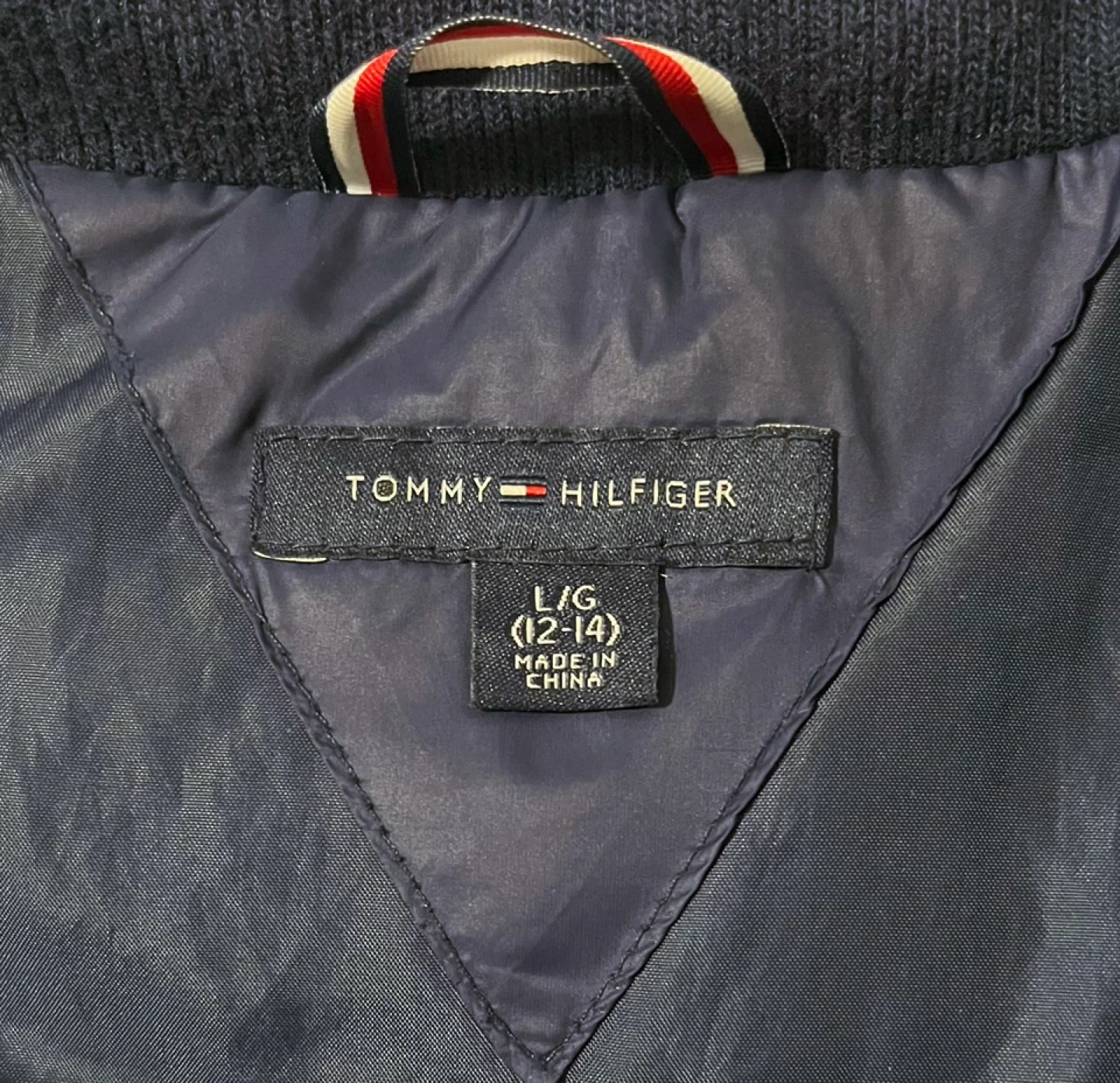 Tommy Hilfiger Puffer Jacket - Size L/G (12-14) - photo 3