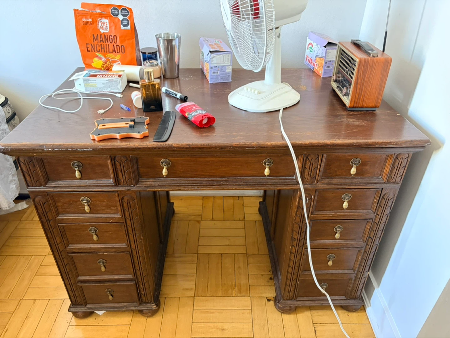 Antique Solid Wood Desk - Timeless Beauty - photo 2