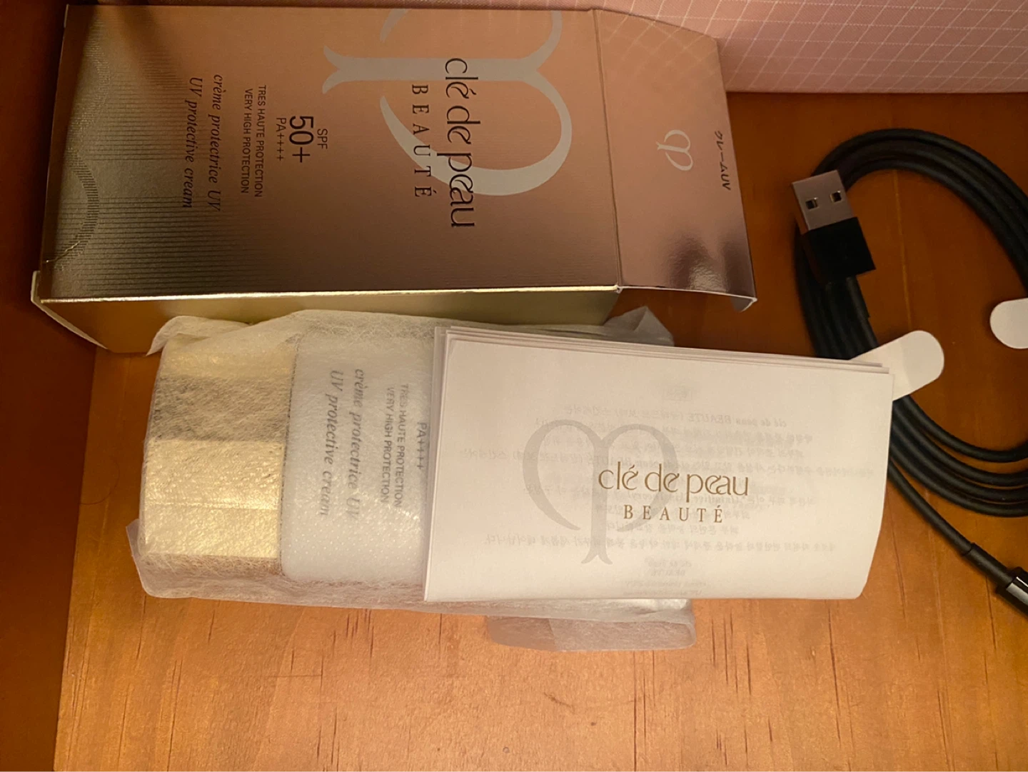 Clé de Peau Beauté UV Protective Cream SPF 50+ - photo 5