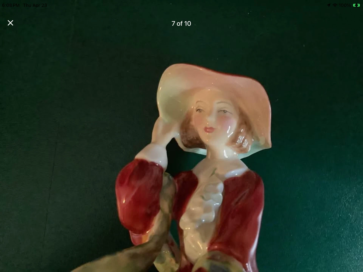Vtg Royal Doulton’s Porcelain Figurine “Top O the Hill” 🐞 - photo 2