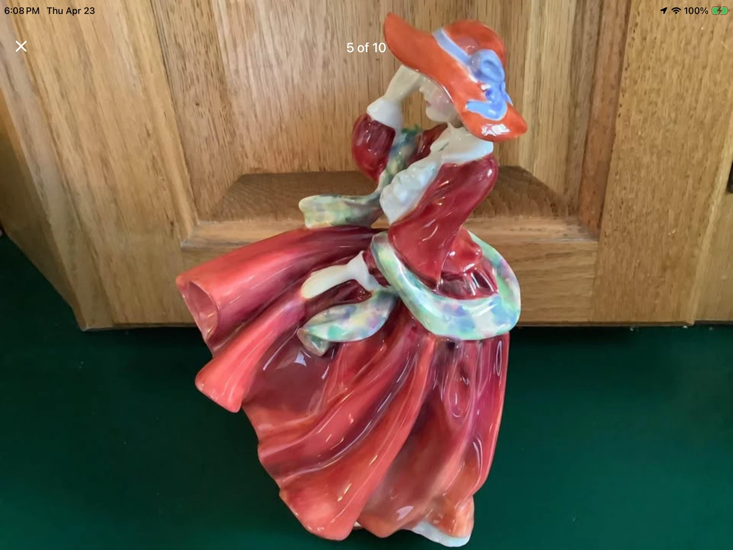 Vtg Royal Doulton’s Porcelain Figurine “Top O the Hill” 🐞 - photo 5