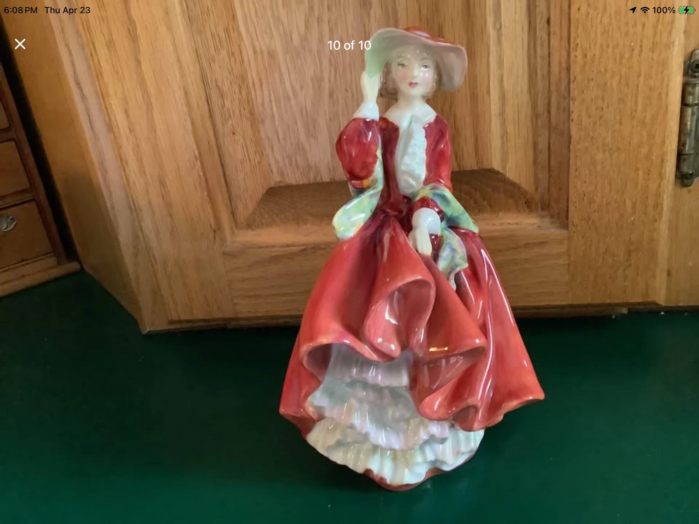 Vtg Royal Doulton’s Porcelain Figurine “Top O the Hill” 🐞