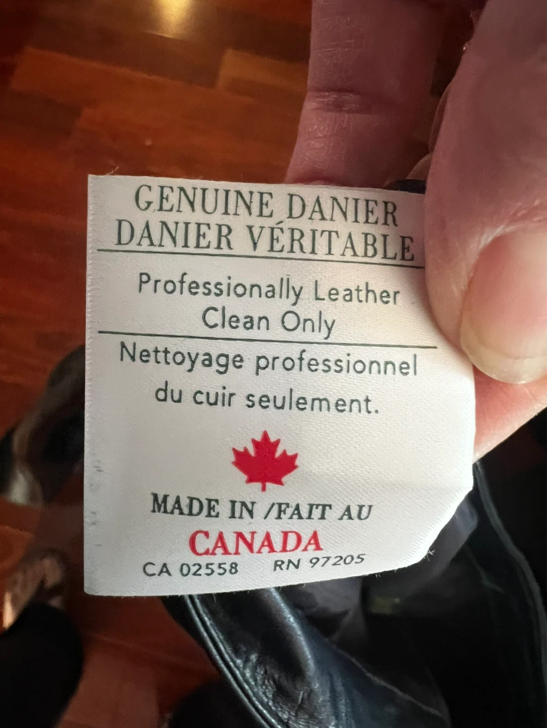 Danier Genuine Leather Pants - Size 16 - photo 4