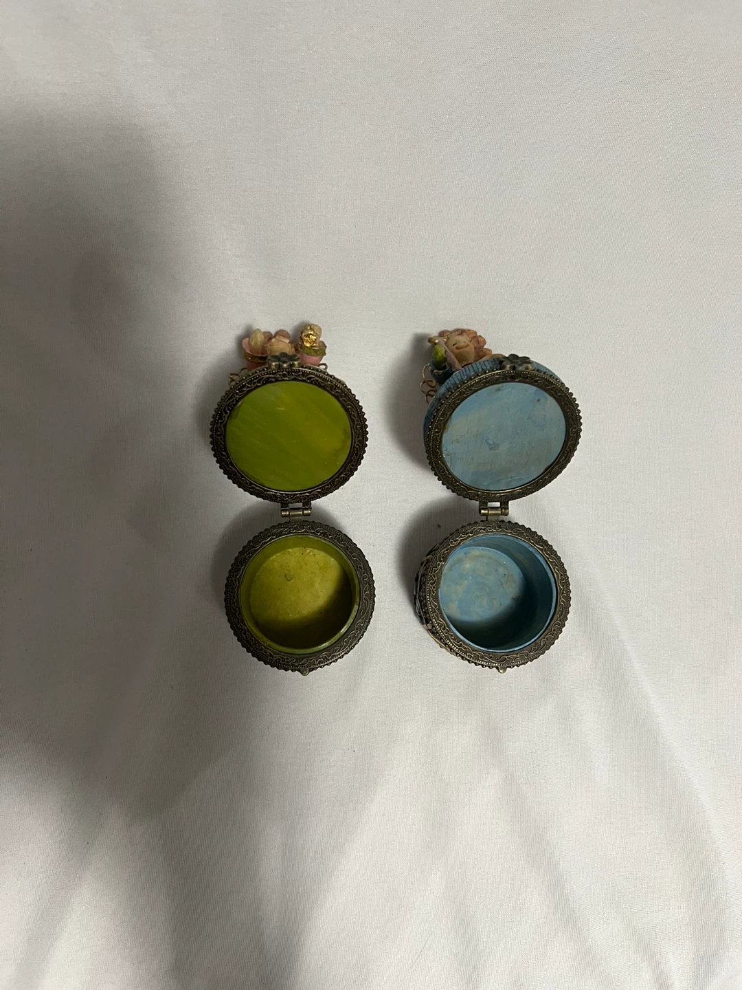 2 Vintage Resin Angel Trinket Boxes - photo 5