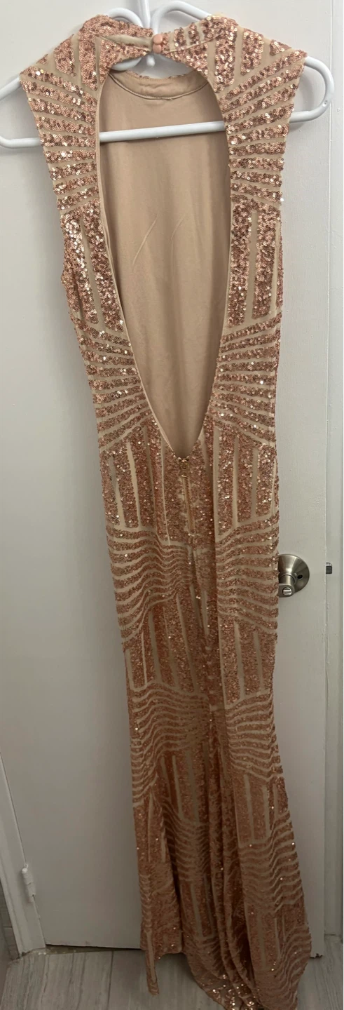 L'ATISTE BY AMY Rose Gold Sequin Maxi Dress Size M - photo 2