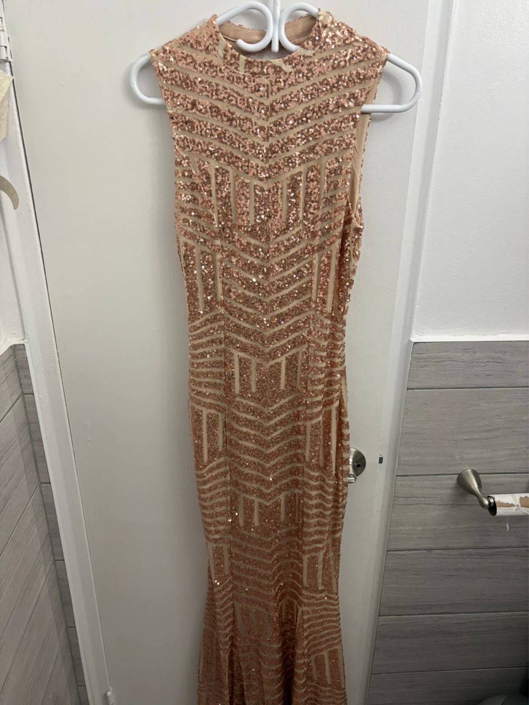 L'ATISTE BY AMY Rose Gold Sequin Maxi Dress Size M
