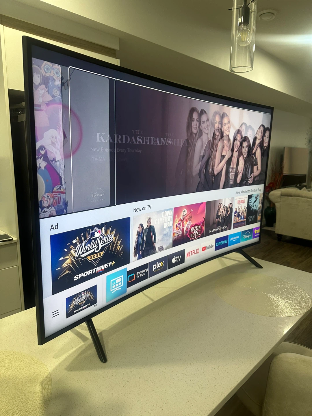 55-inch Samsung CURVED UHD 4K Smart TV – Like New Condition