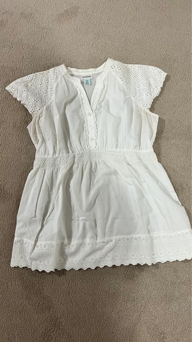Maternity eyelet summer top - photo 3