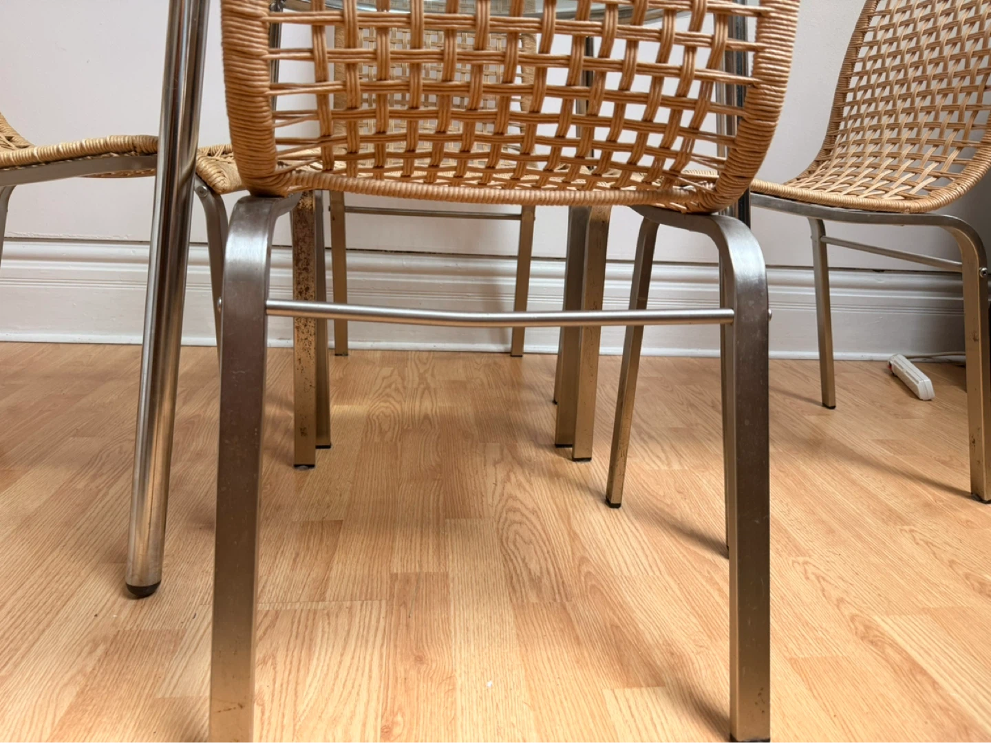 Glass Top Dining Table with 4 Wicker Chairs - photo 2