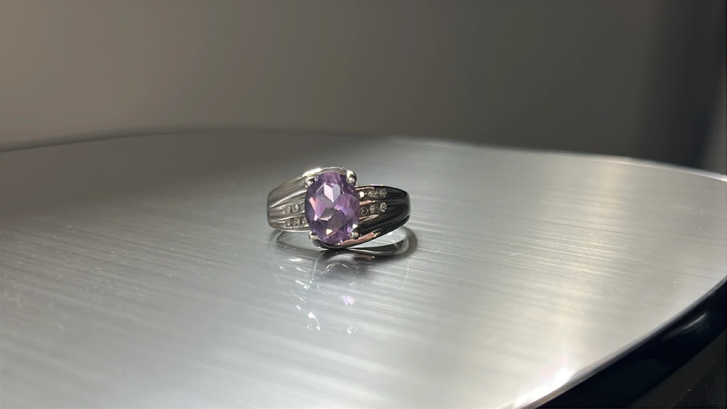 Stunning 14K White Gold, Amethyst, and Diamond Ring