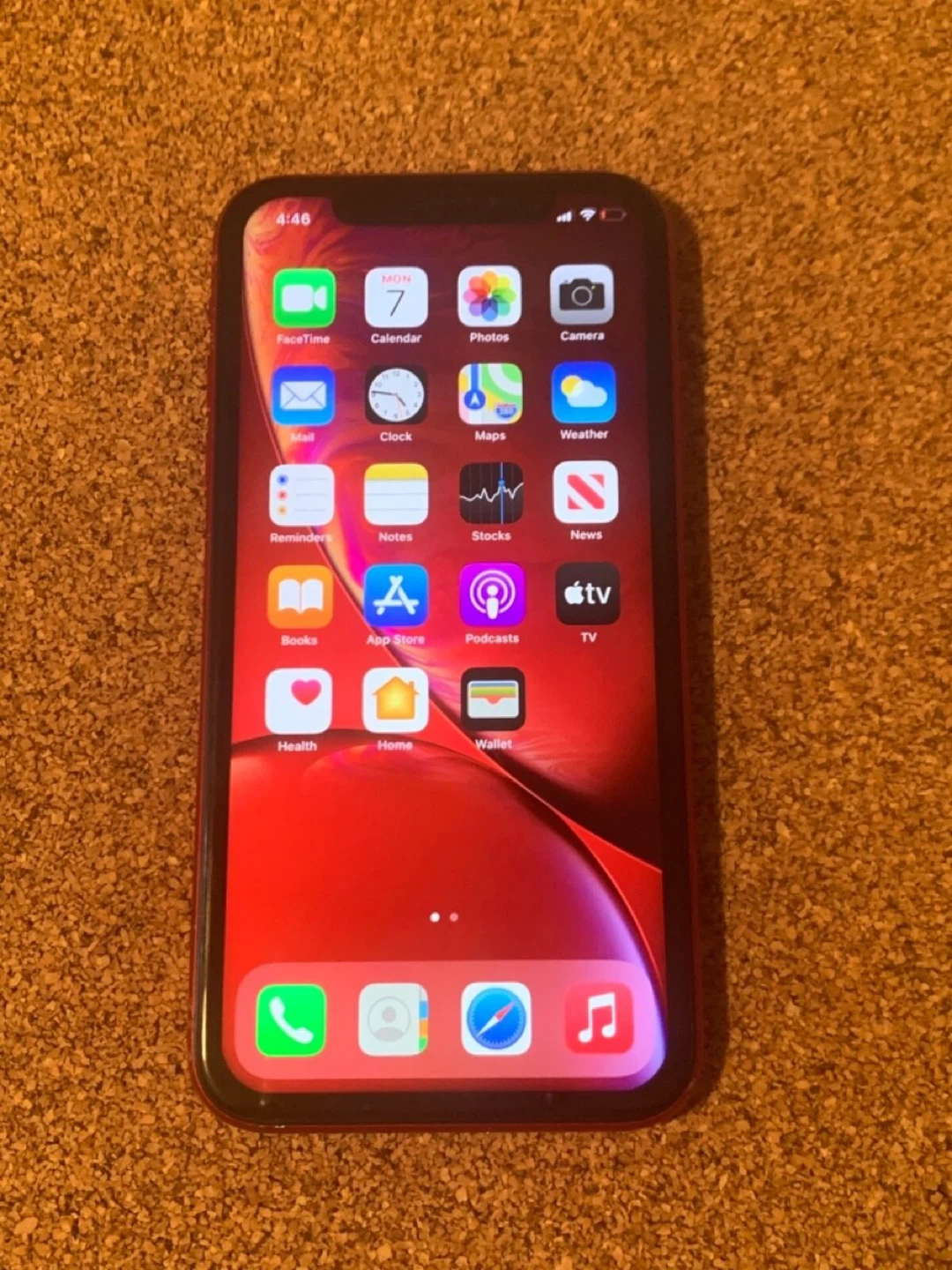 iPhone XR 256gb red Mint Condition - photo 2