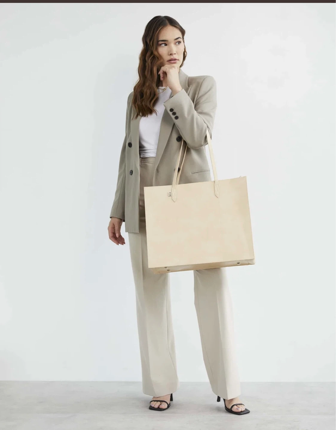 Beis - the large work tote - in beige - photo 5