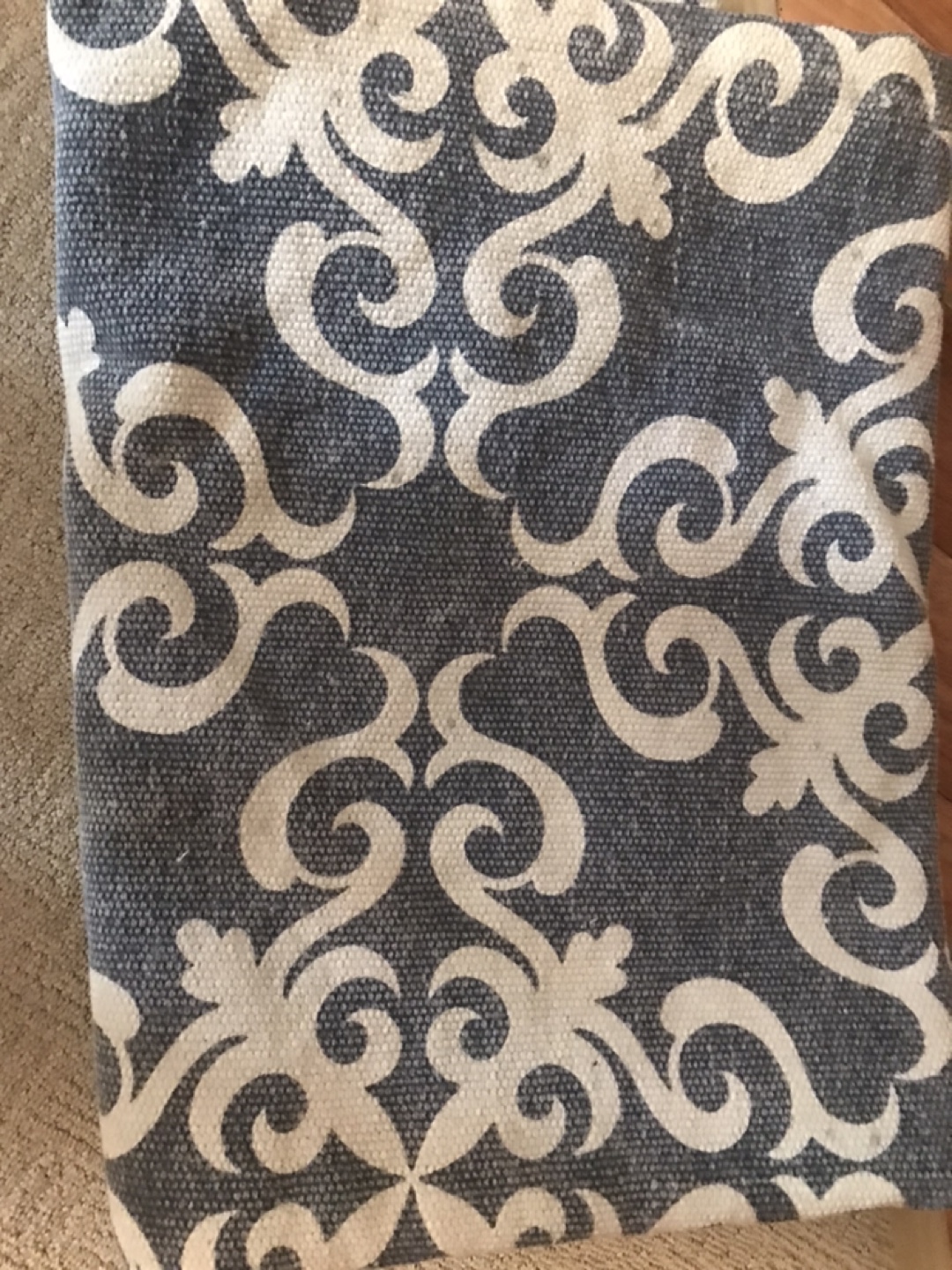 Canvas Patio Rug Damask Pattern