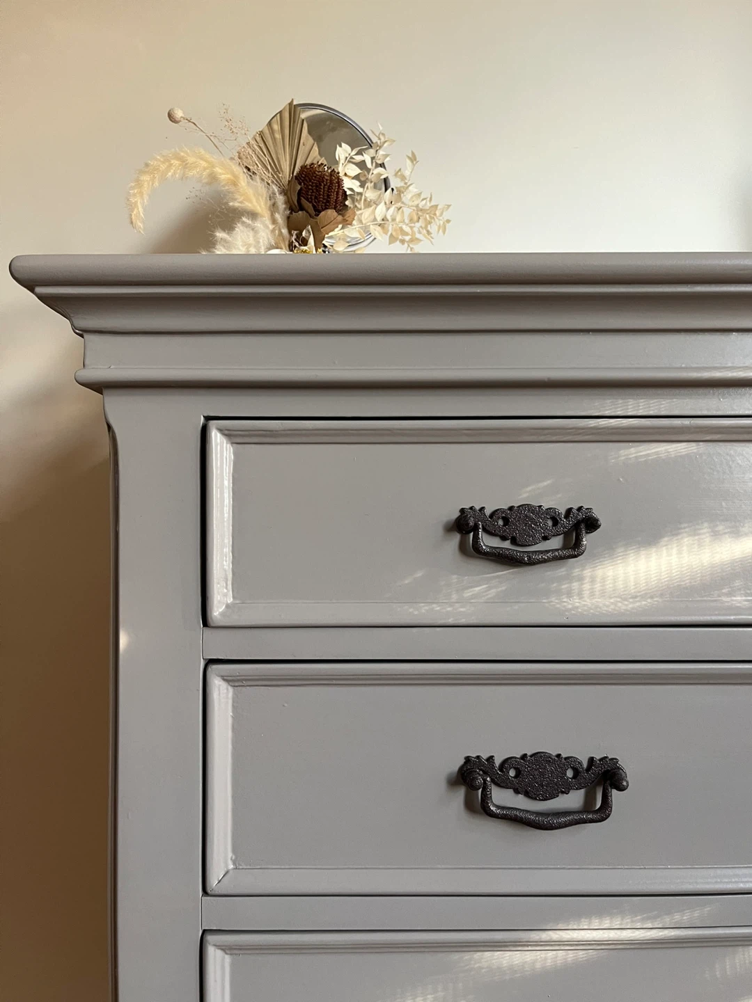 Gorgeous Refinished Rustic Dresser - 5 Drawers - photo 5