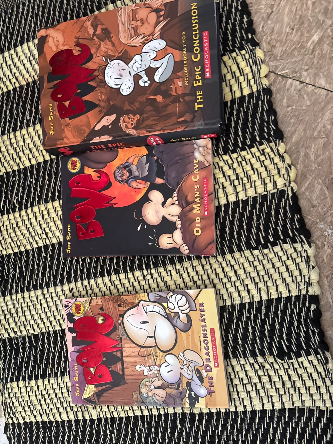 Bone Graphic Novels by Jeff Smith