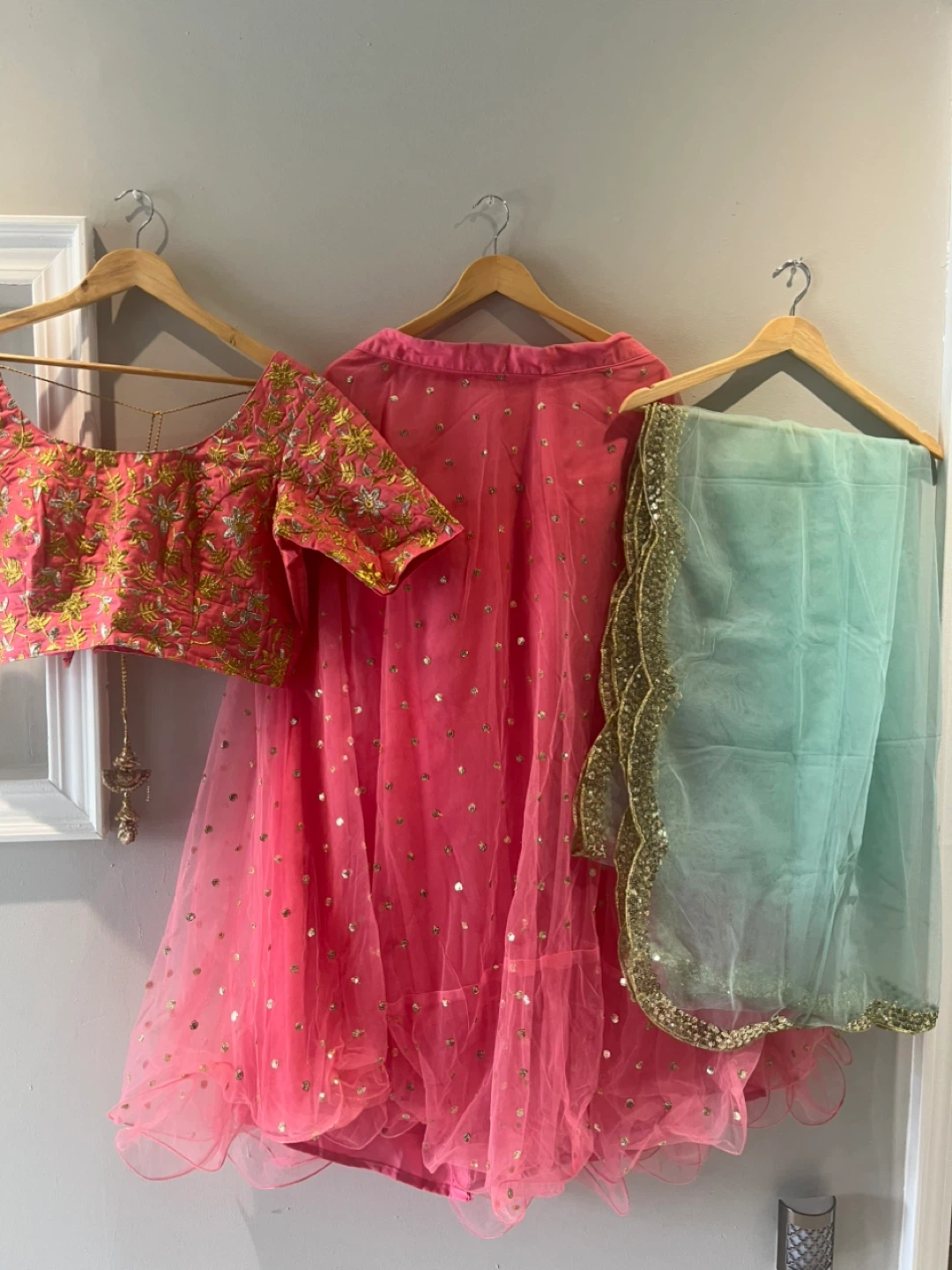 Pink Embroidered Lehenga Choli with Mint Green Dupatta - photo 3