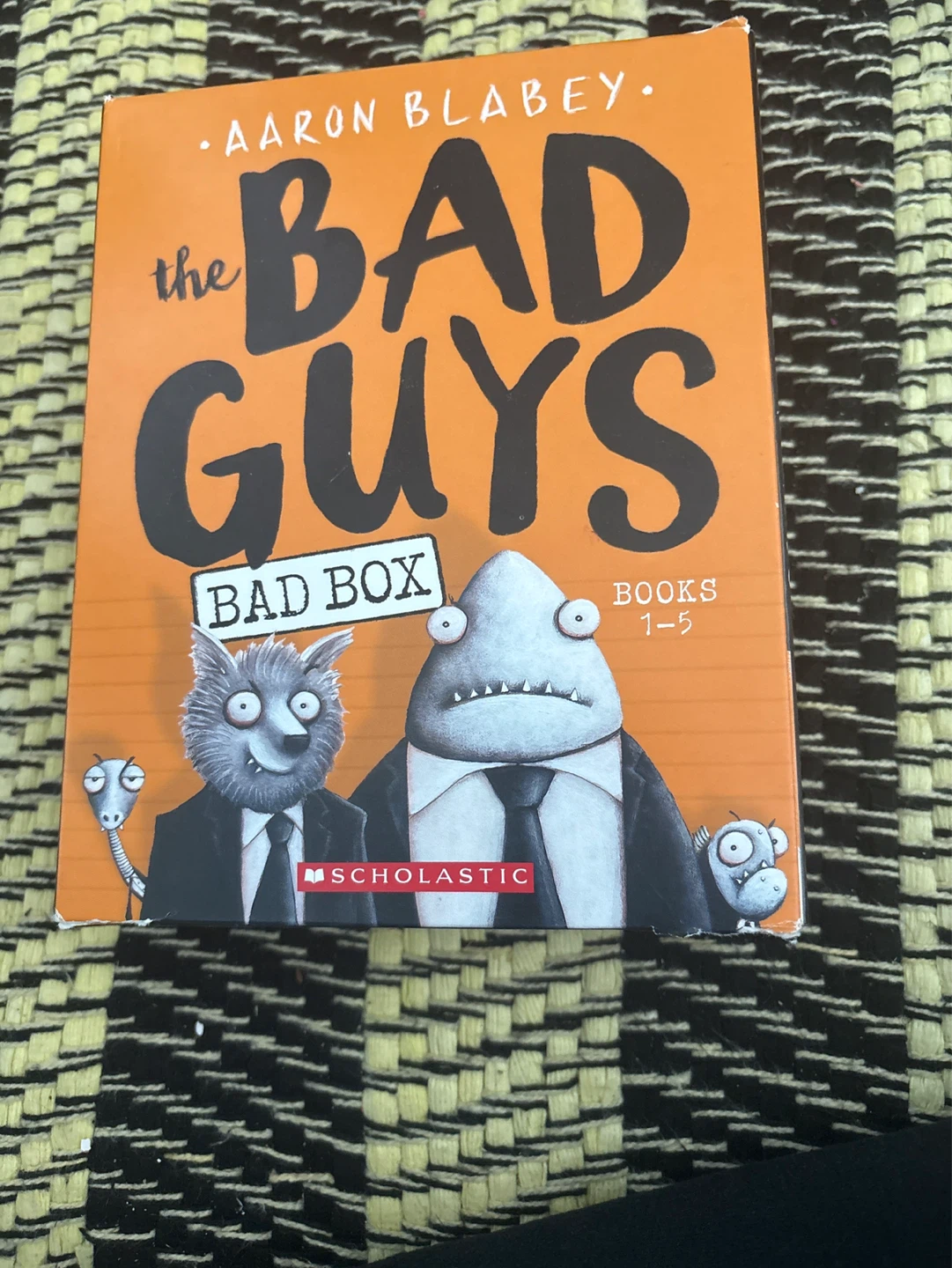 The Bad Guys Book Set (Books 1-5) by Aaron Blabey - photo 2