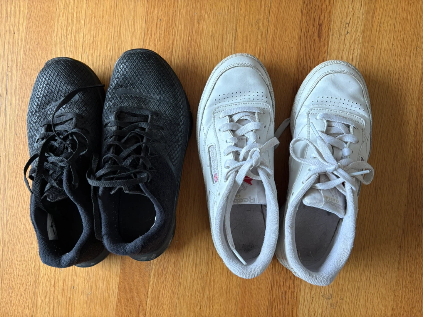 Nike sport Shoes and others - Black & White - photo 2
