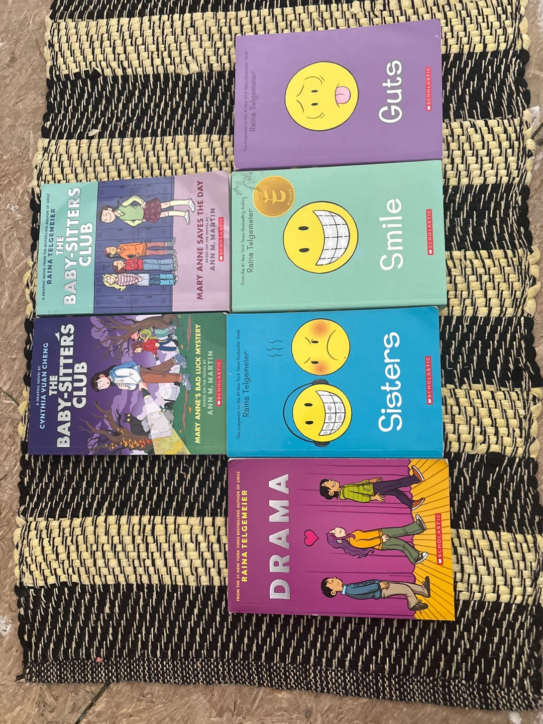 Raina Telgemeier & Baby-Sitters Club Graphic Novels - 6 Books