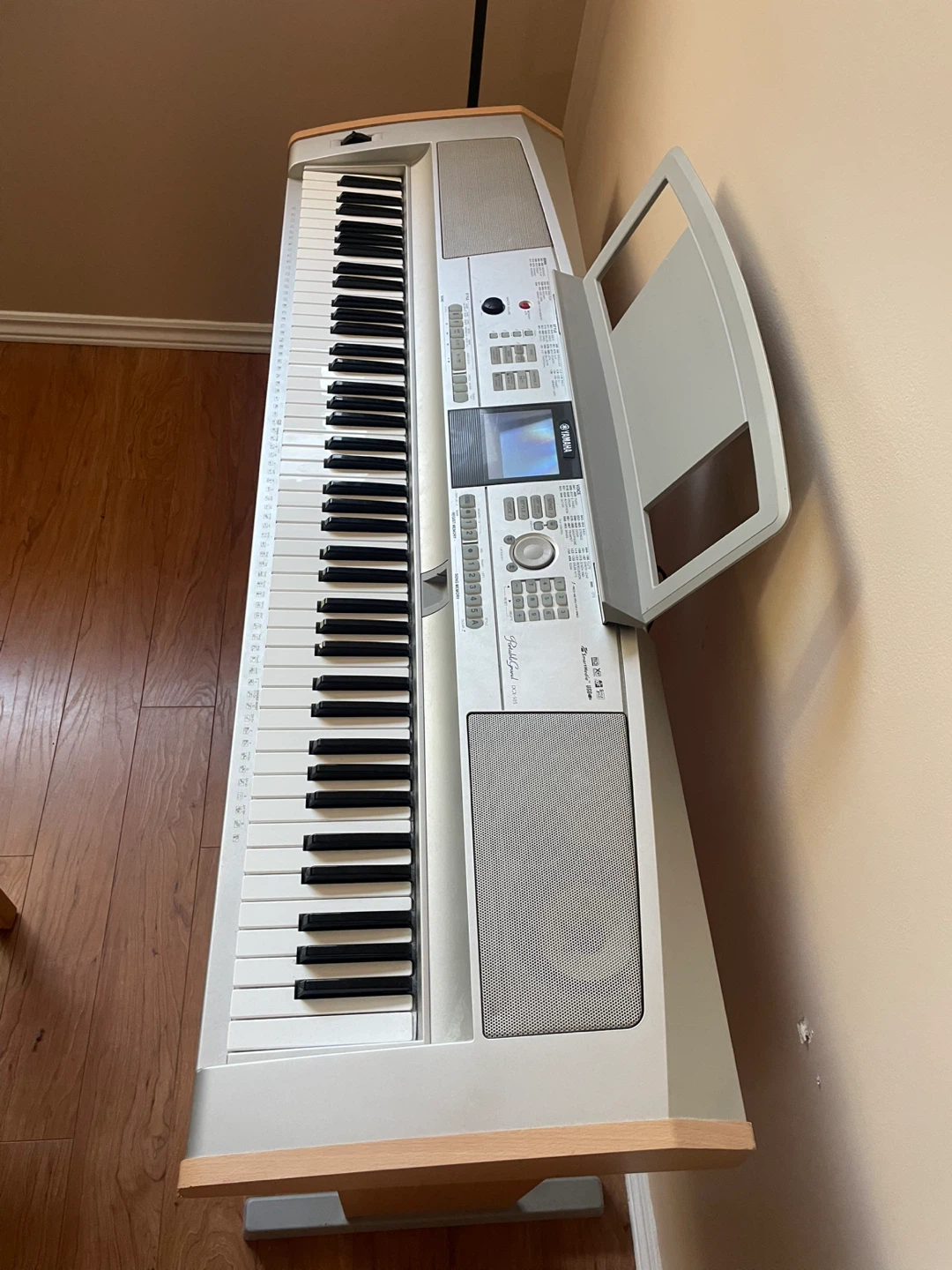 Yamaha DGX-505 Portable Grand Piano - photo 4