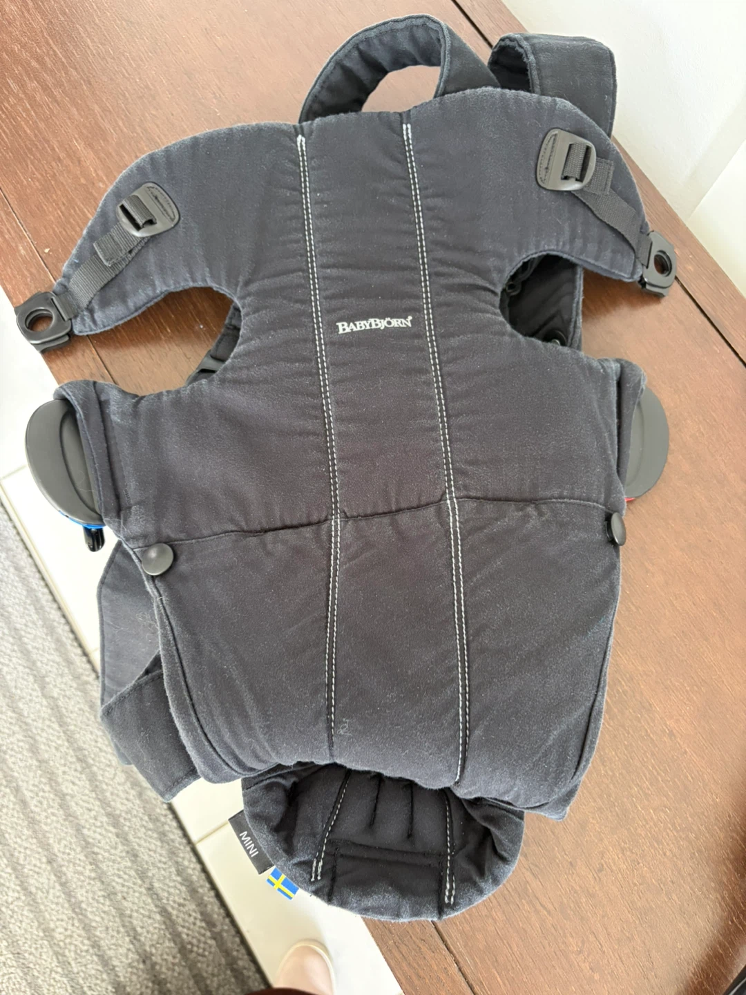 BabyBjörn Mini Black Baby Carrier