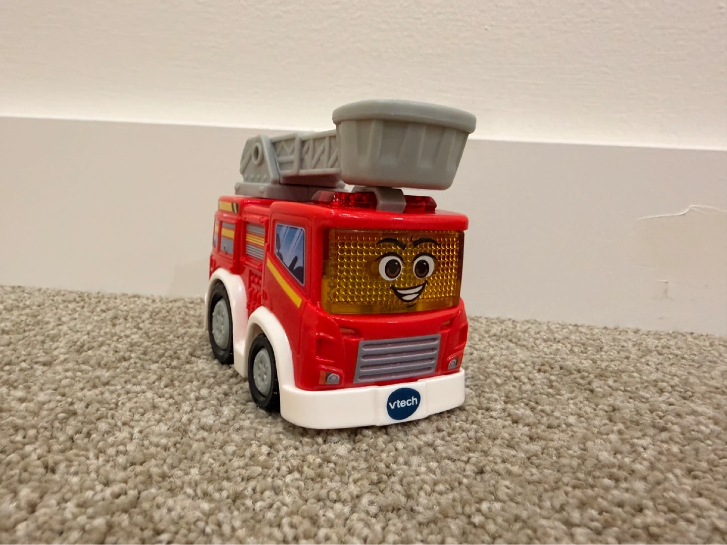 Little People House and VTech Smart Wheels Fire Station - photo 2