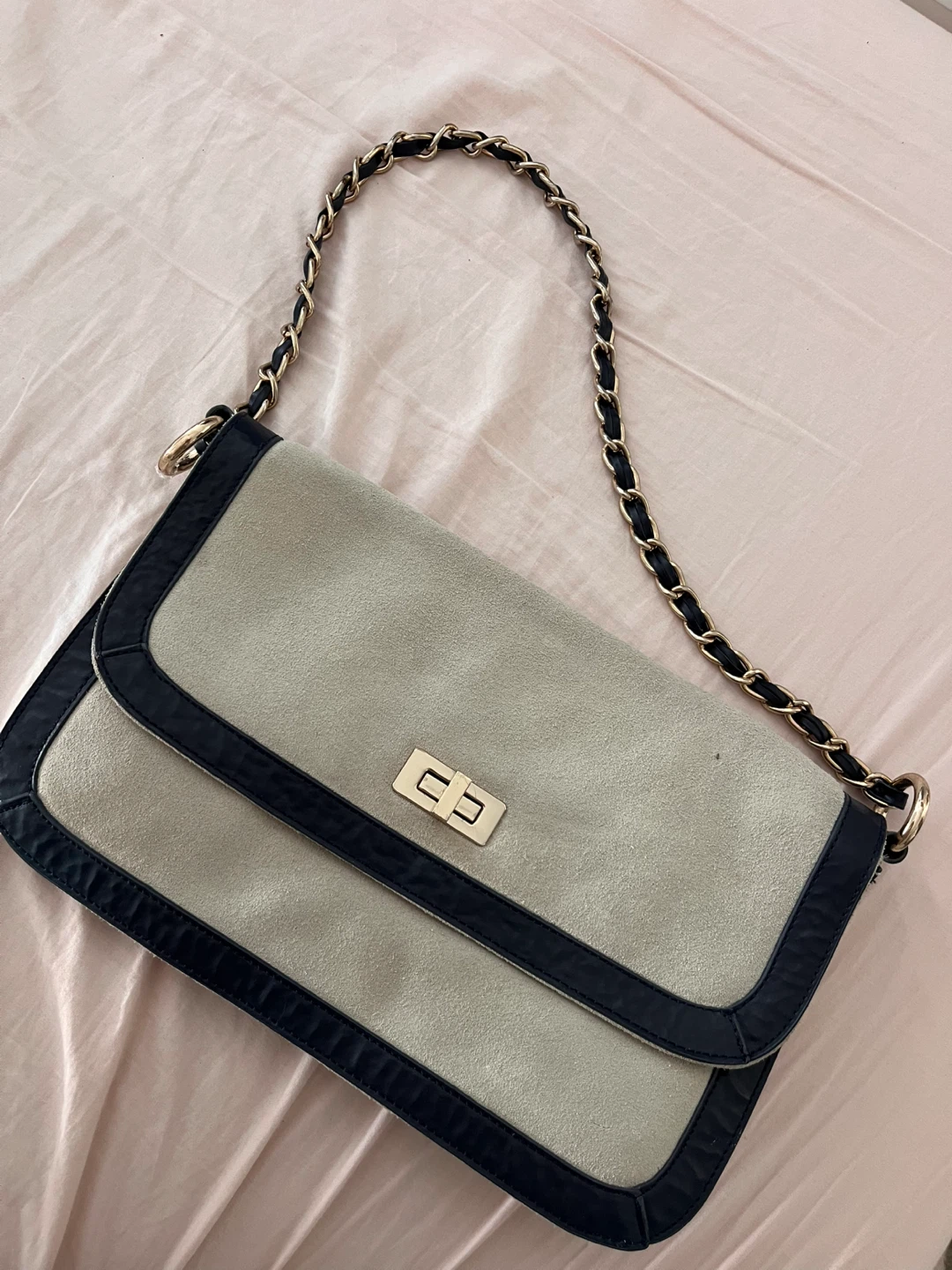 FREE!! Vintage bag Le Château Clutch Purse with Chain Strap