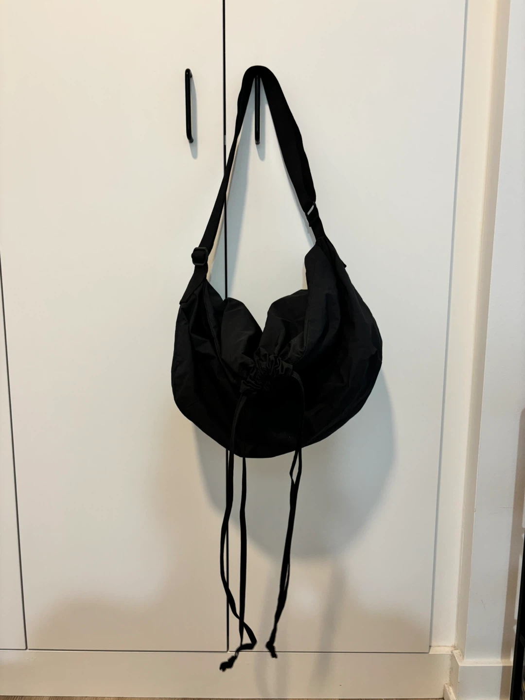 UNIQLO Black Drawstring Bag - photo 3