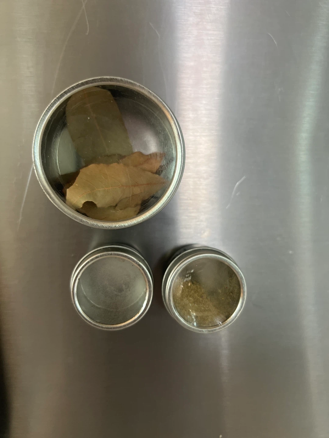 Magnetic spice holders - photo 2