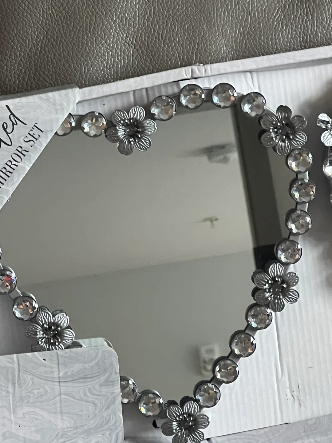 Heart Mirrors (Set of 3) Brand new - photo 2