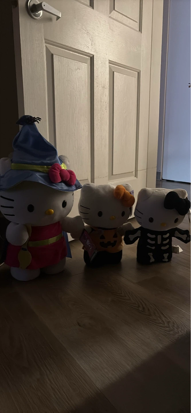 Hello Kitty Halloween Plush Set