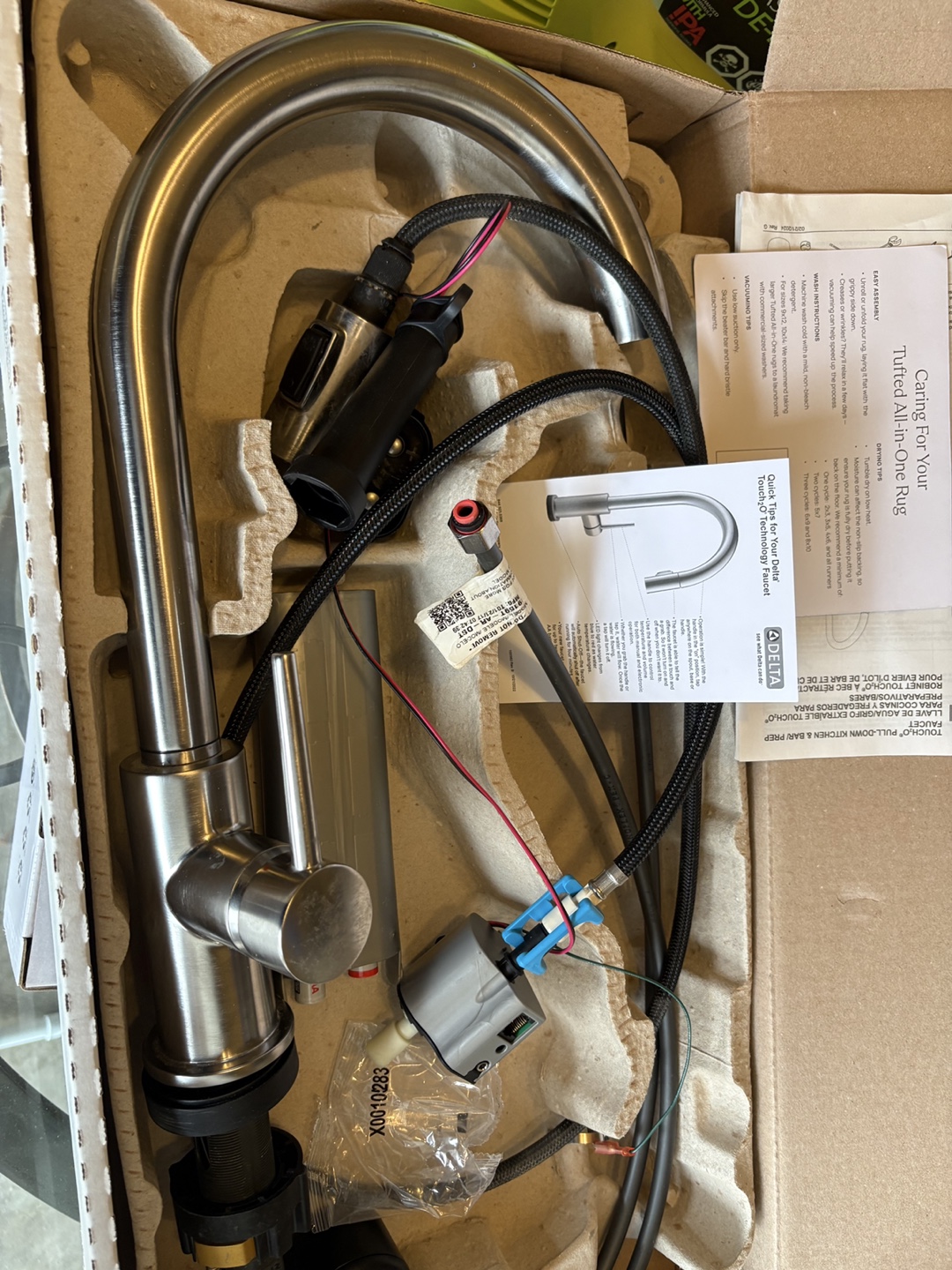 Delta Essa Pull-Down Kitchen Faucet - Stainless Steel - photo 2