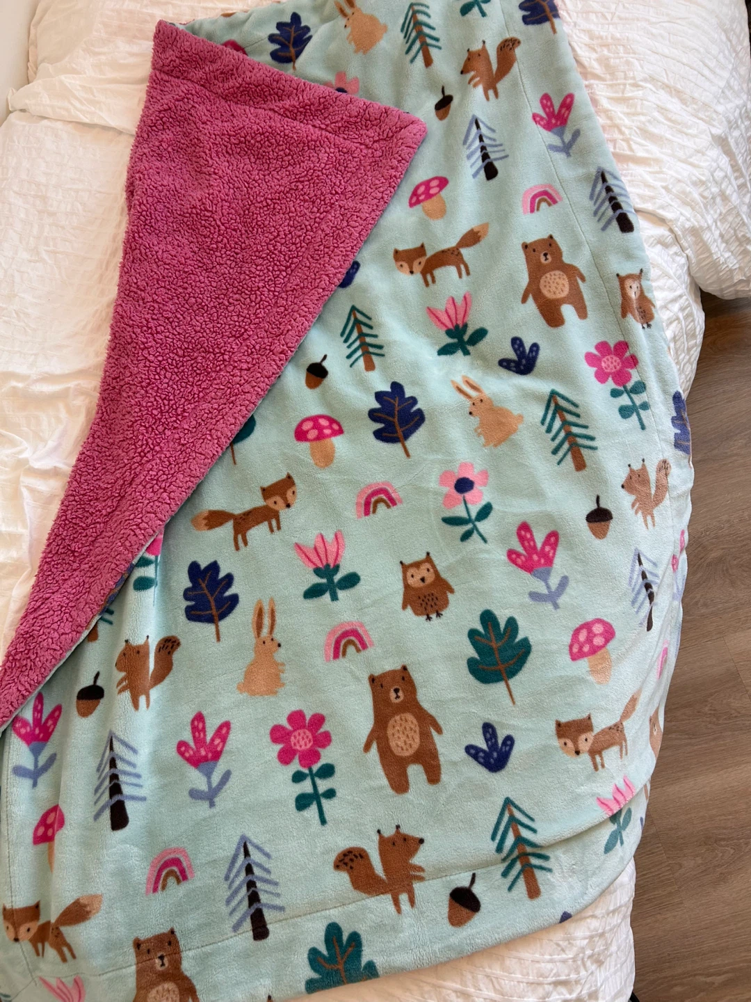 Soft Woodland Blanket – Pink Sherpa Reverse