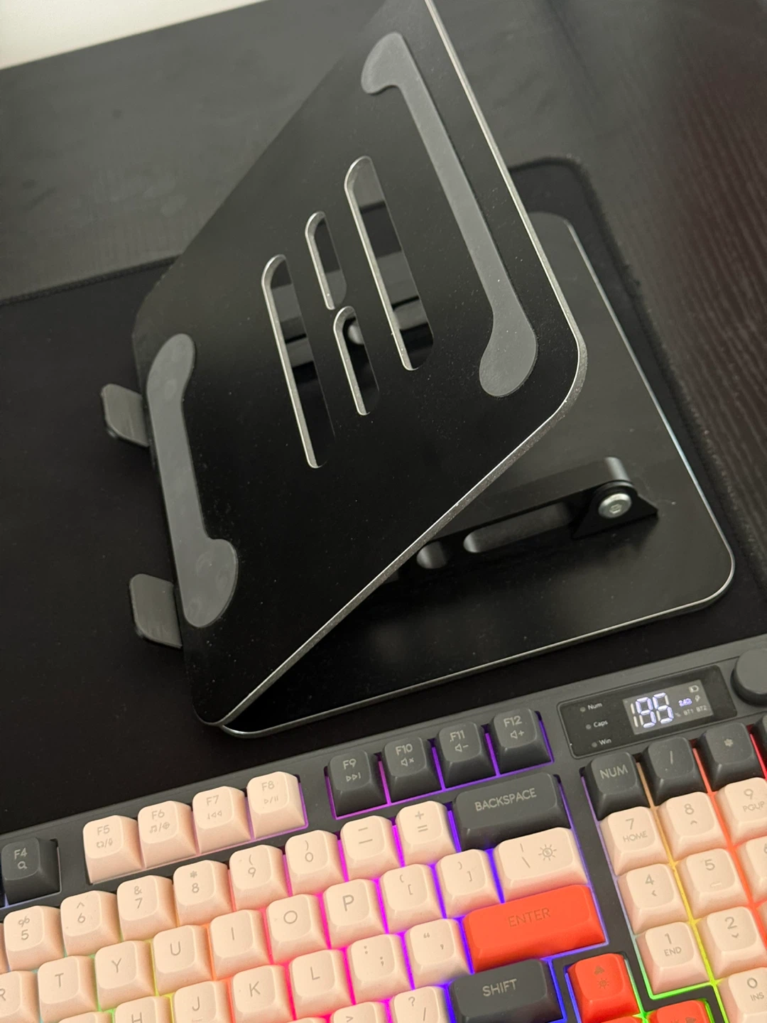 Aluminum Laptop Stand - photo 2