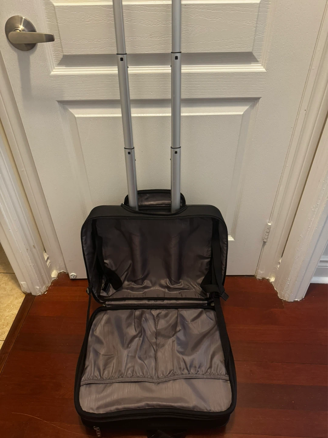 Samsonite Black Wheeled Business Carry-On Luggage - photo 2