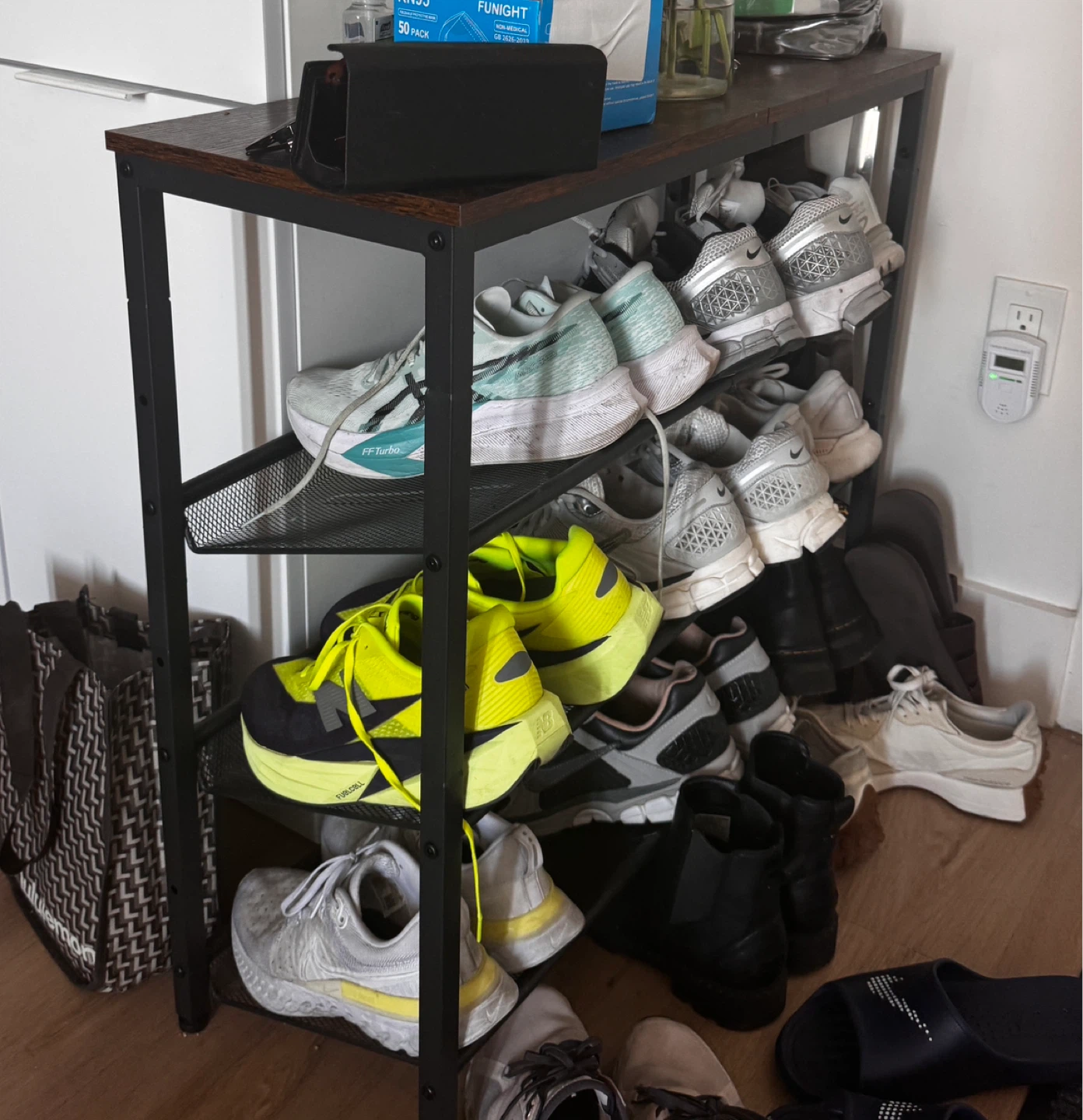 Shoe rack