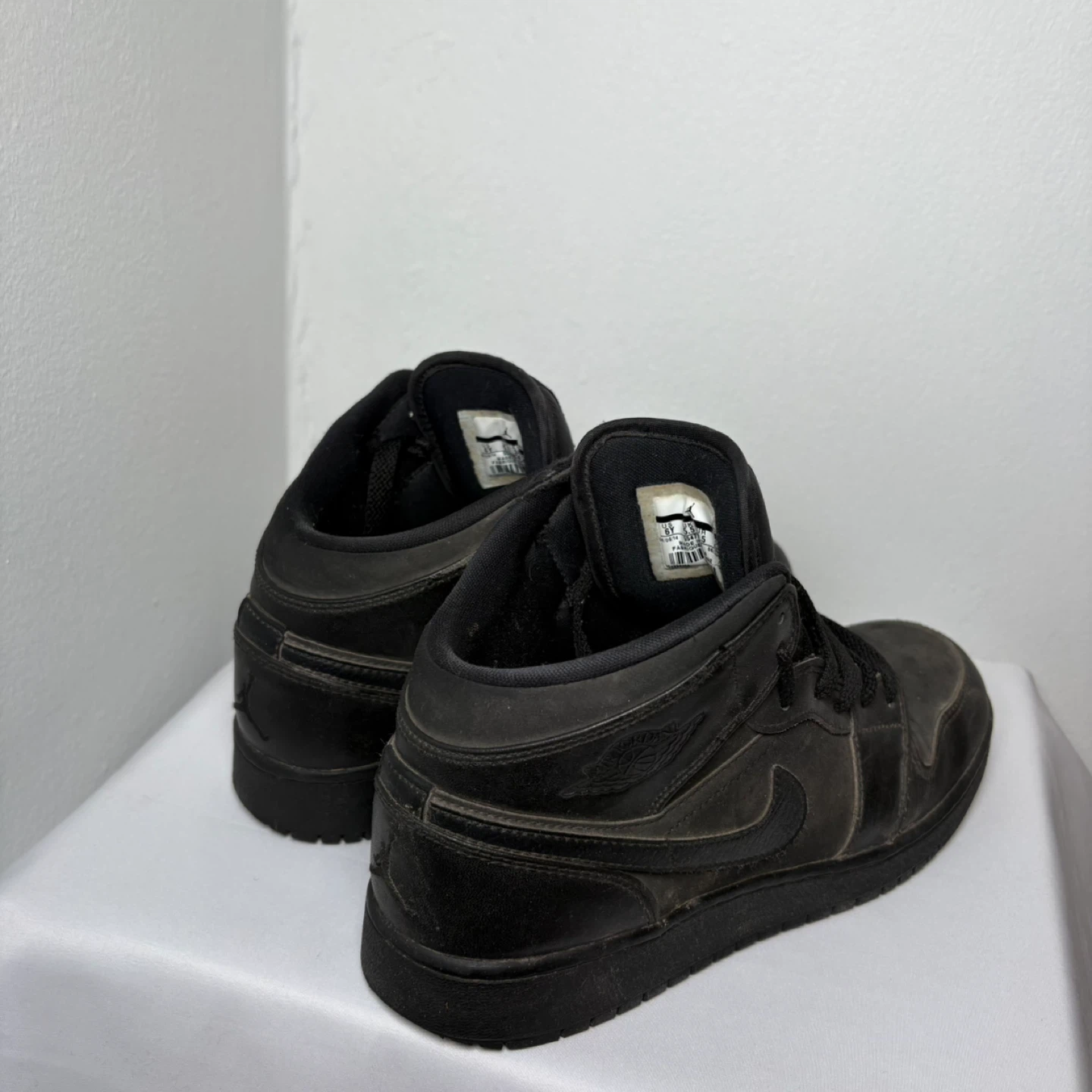 Air Jordan 1 Mid BG Black - photo 2