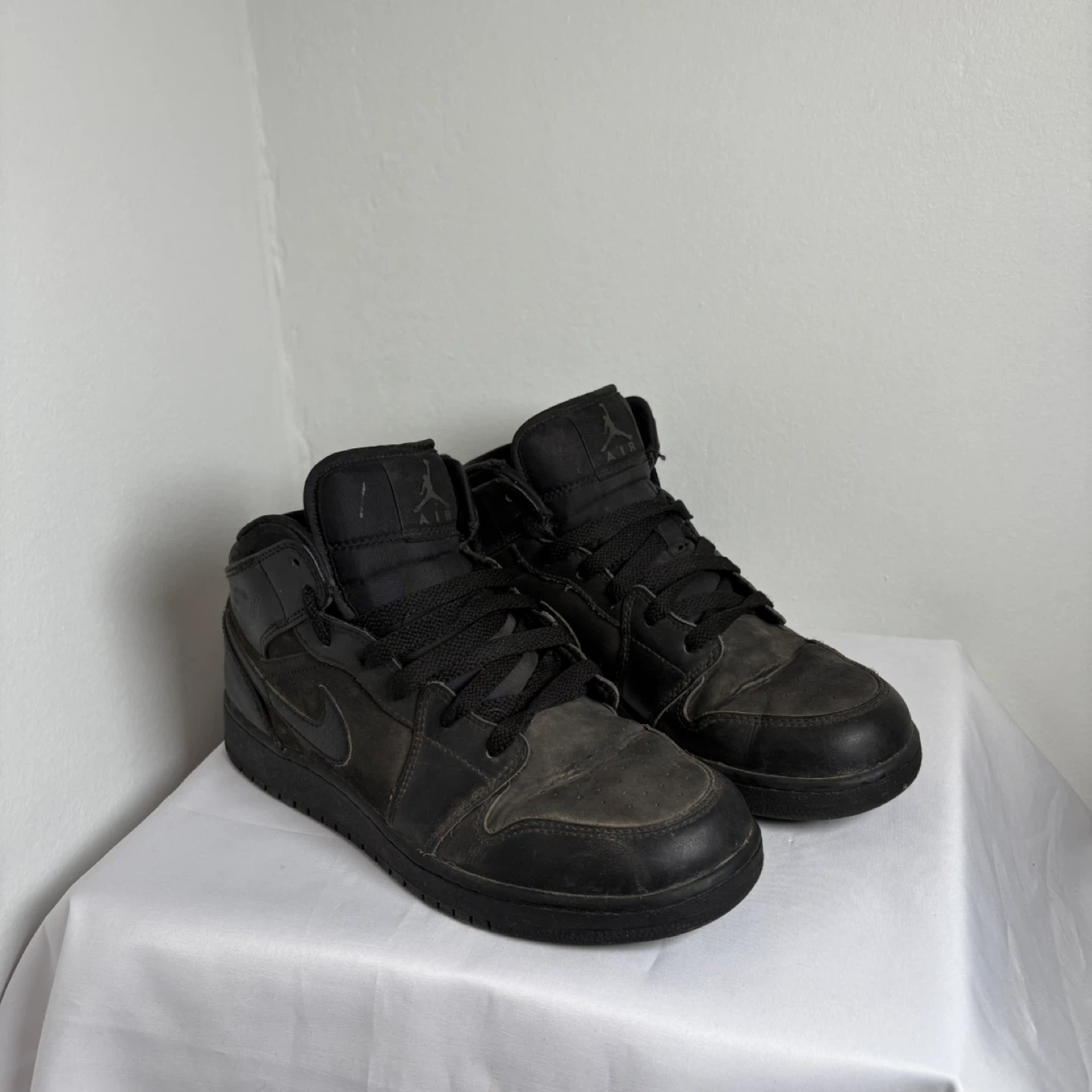 Air Jordan 1 Mid BG Black