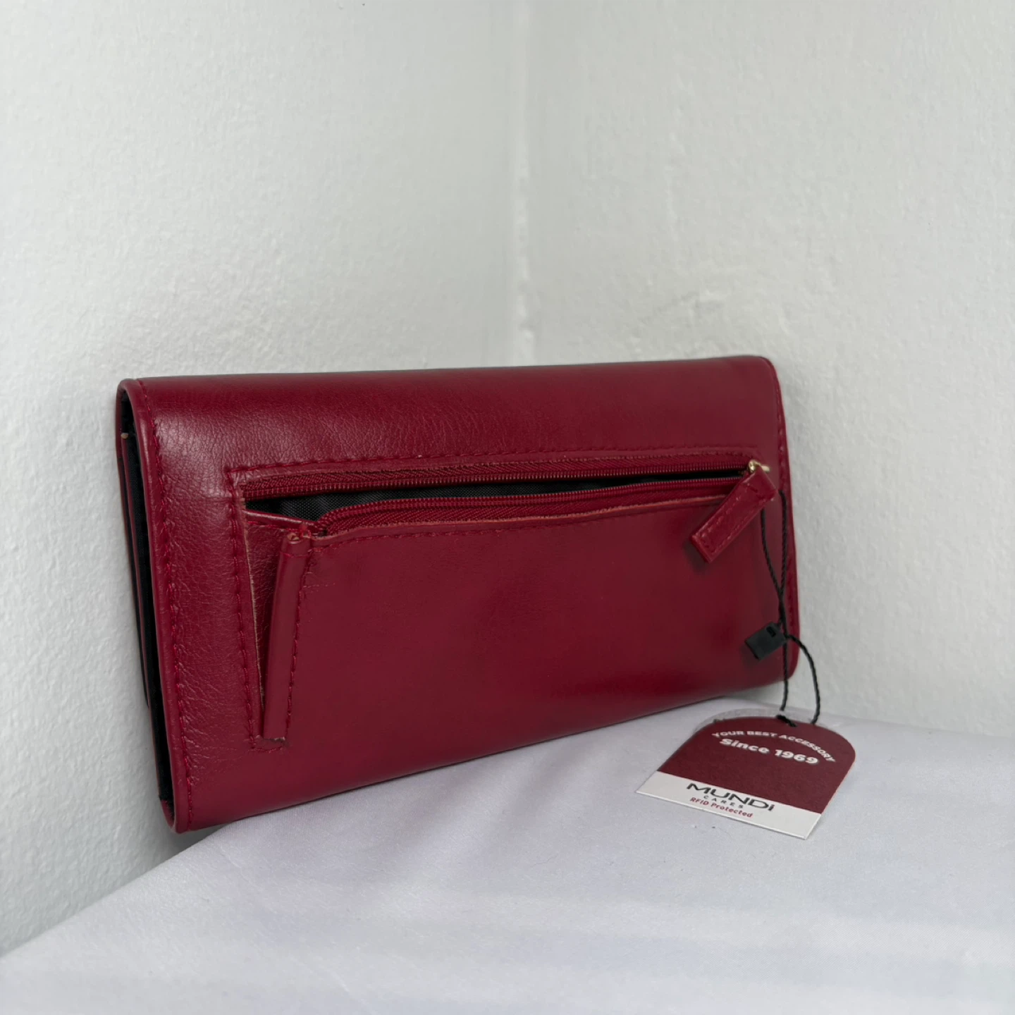 Mundi "Filemaster" Red Faux Leather Wallet - photo 2