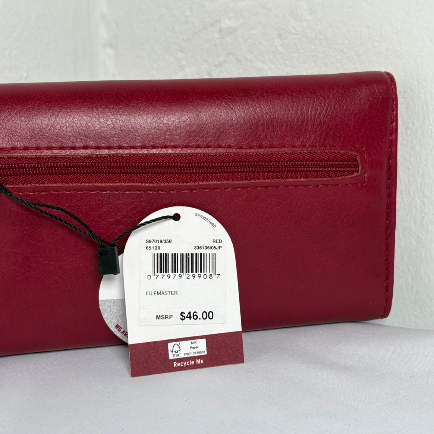 Mundi "Filemaster" Red Faux Leather Wallet - photo 5