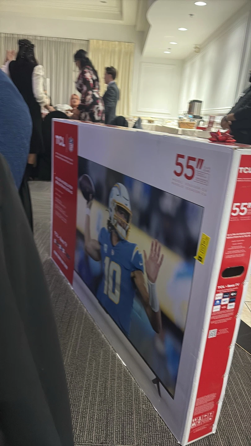 TCL 55" Roku TV - photo 2