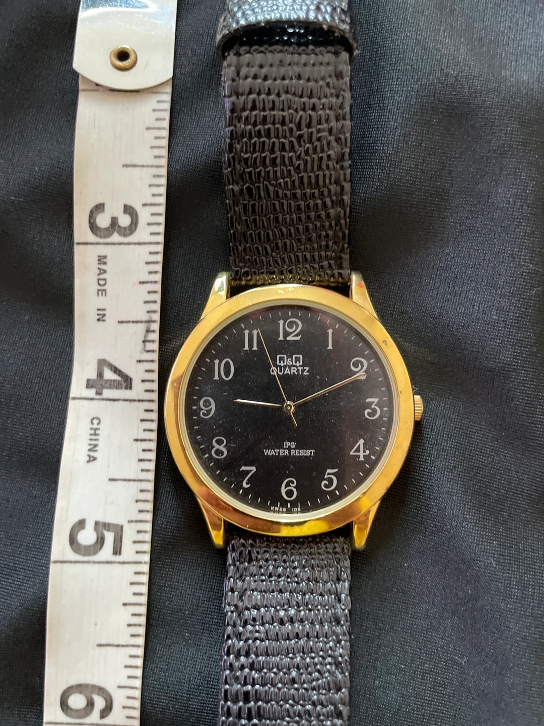 Q&Q Quartz Gold-Tone Black Dial Watch - photo 2