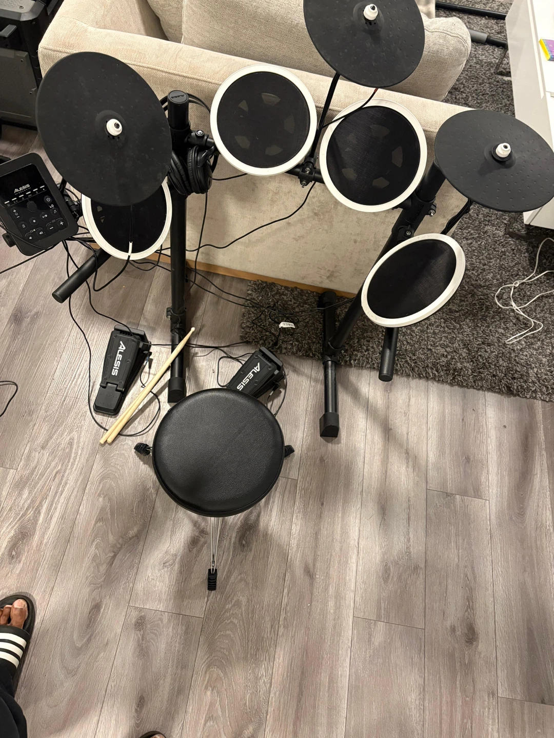Alesis Nitro Mesh Electronic Drum Kit with Headphones and Sticks - photo 3