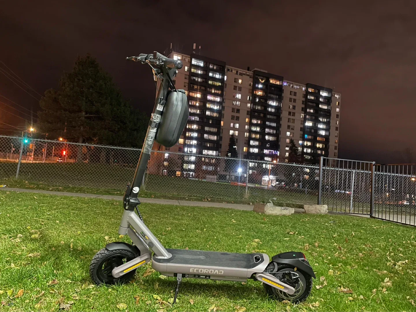 EcoRoad ET6 Electric Scooter – Like New (Barely Used) - photo 3