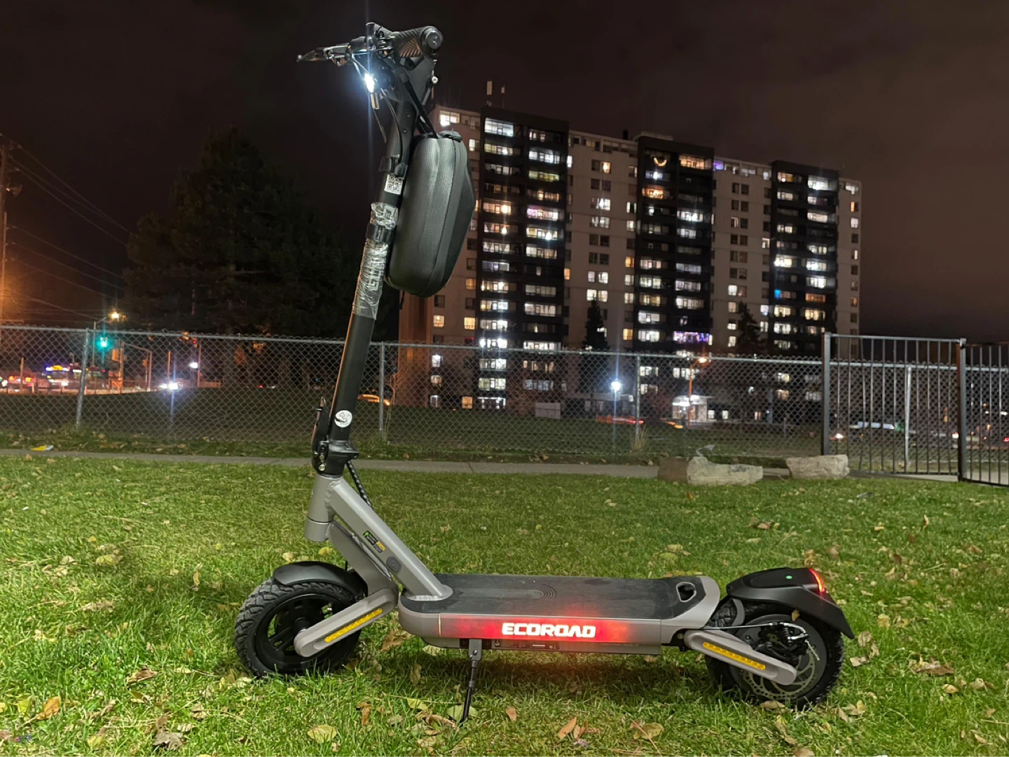 EcoRoad ET6 Electric Scooter – Like New (Barely Used) - photo 2