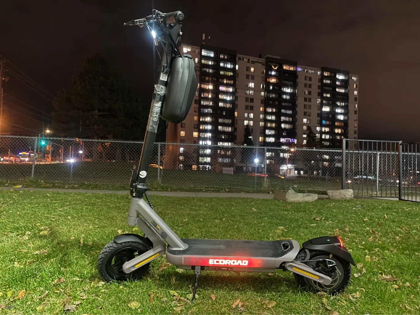EcoRoad ET6 Electric Scooter – Like New (Barely Used) - photo 2