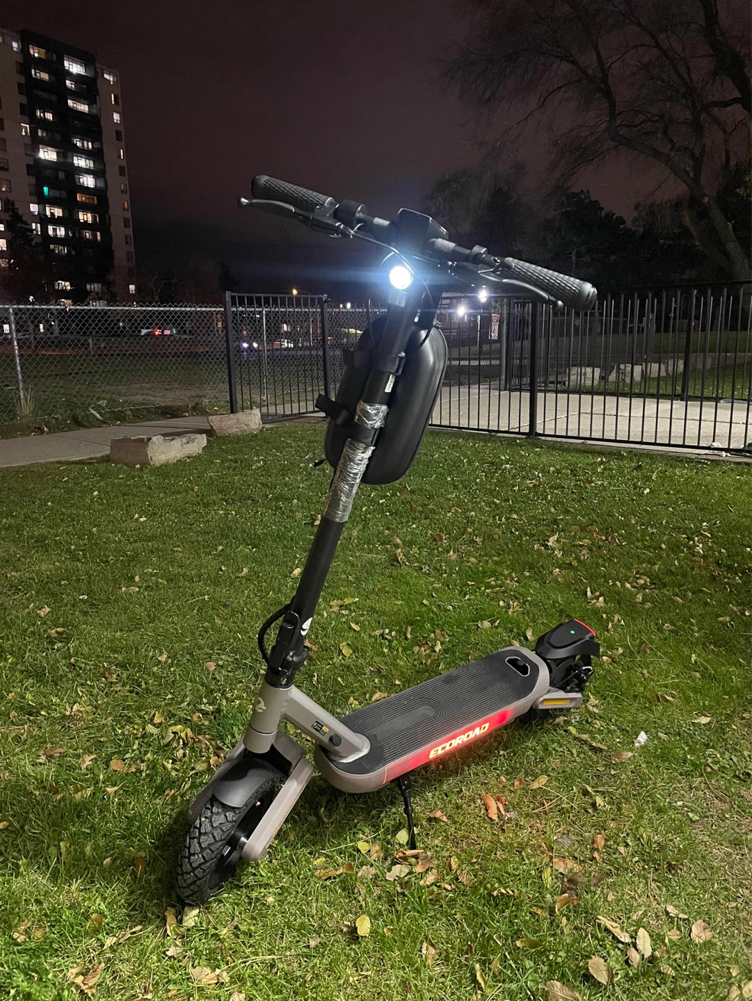 EcoRoad ET6 Electric Scooter – Like New (Barely Used)